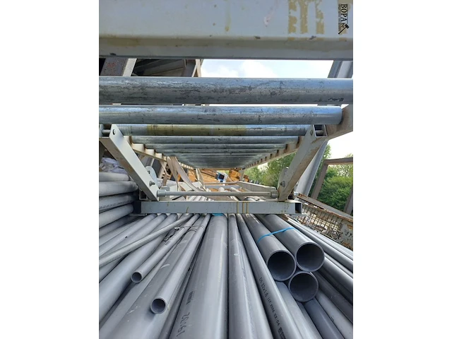 Lot 13 - aluminium roltafel - afbeelding 3 van  4