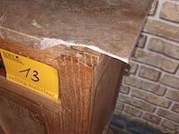 Lot 13 - bijzetkastje - afbeelding 2 van  3