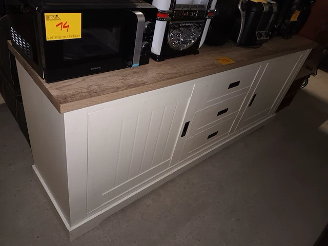 Lot 13 - dressoir kast - afbeelding 1 van  4