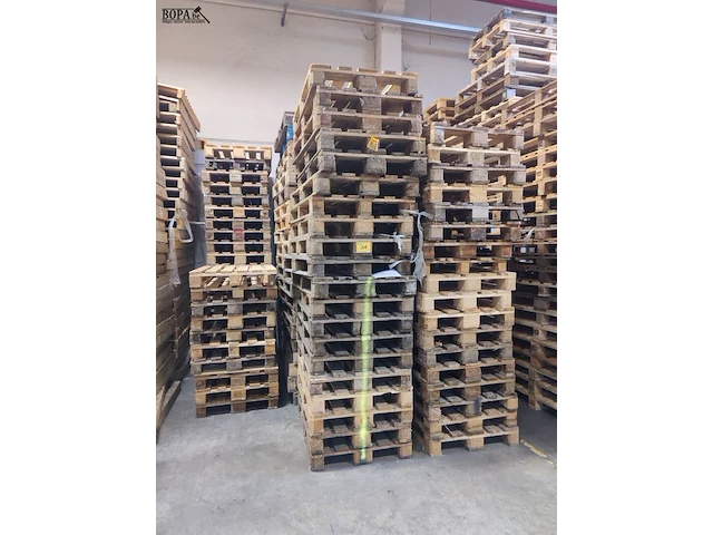 Lot 13 - e-palletten - 140 stuks - afbeelding 1 van  2