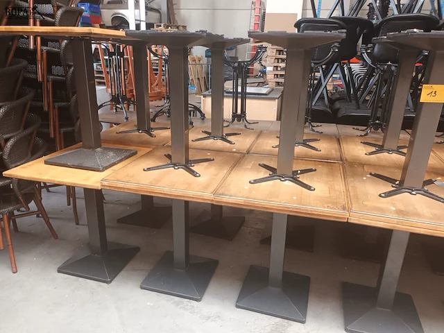 Lot 13 - horeca tafel hilma. 29 stuks - afbeelding 2 van  5