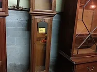 Lot 13 - kast voor staande klok - afbeelding 1 van  5