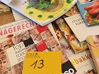Lot 13 - kookboeken. 27 stuks - afbeelding 3 van  4