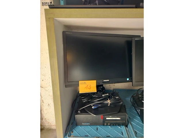 Lot 13 - lenovo thinkcentre computer - afbeelding 1 van  1
