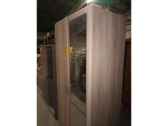 Lot 13 - moderne kledingkast - afbeelding 2 van  3