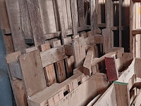 Lot 13 - palletten - afbeelding 3 van  3