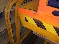 Lot 13 - schaarlift compact 10 met kooi - afbeelding 5 van  6