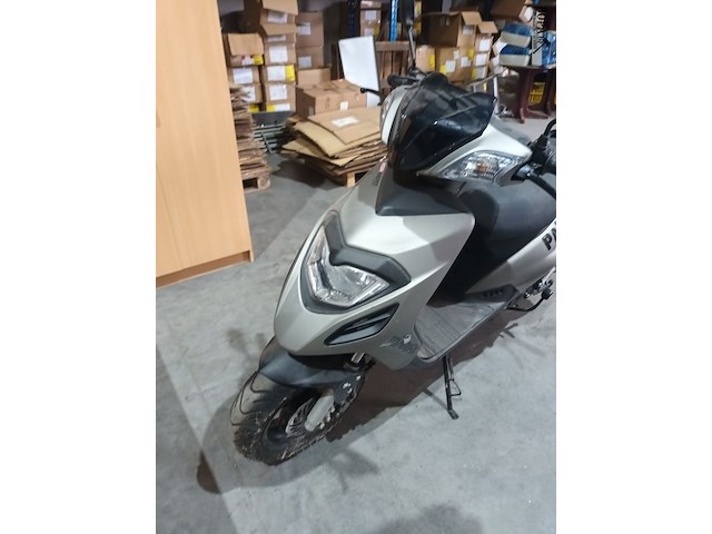 Lot 13 - scooter pandora - afbeelding 5 van  8