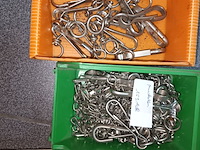 Lot 13 - sleutelhangers en musketons - afbeelding 3 van  3