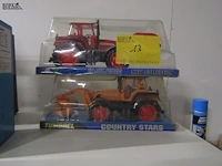 Lot 13 - speelgoed tractors - afbeelding 1 van  2