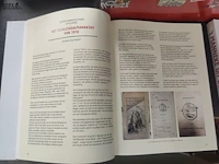 Lot 13 - theaterspel en 2 boeken - afbeelding 4 van  5