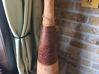 Lot 13 - vaas en leisteen