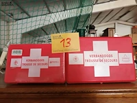 Lot 13 - verbanddoos. 2 stuks - afbeelding 1 van  2