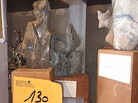 Lot 130 - decoratie in natuursteen. 8 stuks - afbeelding 4 van  4