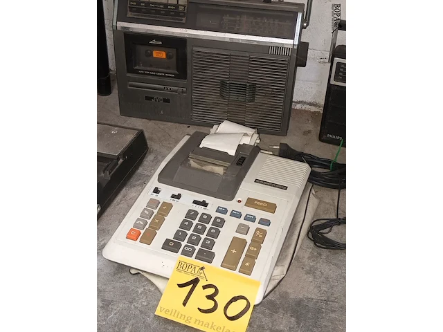 Lot 130 - elektro. 5 stuks - afbeelding 6 van  6