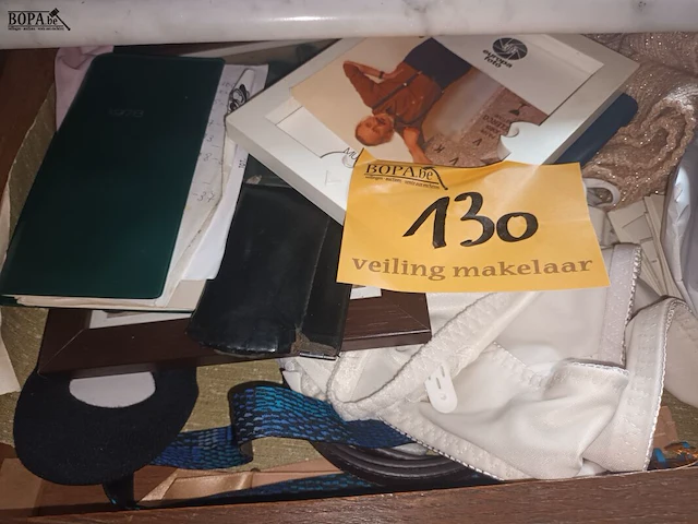Lot 130 - linnen. inhoud ladekast - afbeelding 2 van  4