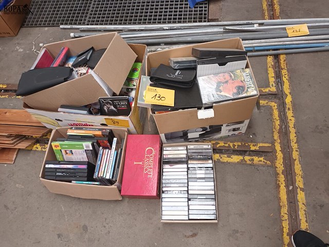 Lot 130 - muziek en film - afbeelding 1 van  4