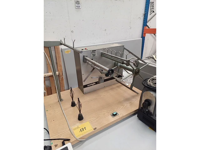 Lot 131 - garen wrap haspel test machine zweigle (h) - afbeelding 1 van  4