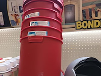 Lot 131 - huisraad in pvc. 19 stuks - afbeelding 3 van  6