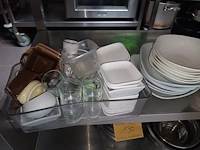 Lot 131 - kommen en schalen - afbeelding 2 van  4