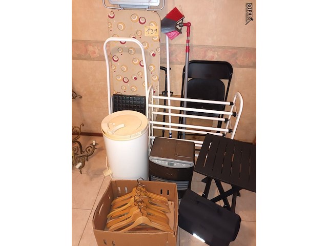 Lot 131 - lot huisraad. 13 stuks - afbeelding 1 van  6