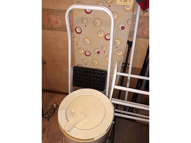 Lot 131 - lot huisraad. 13 stuks - afbeelding 4 van  6