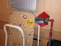 Lot 131 - lot huisraad. 13 stuks - afbeelding 5 van  6