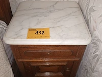 Lot 132 - bijzet kastje - afbeelding 3 van  3