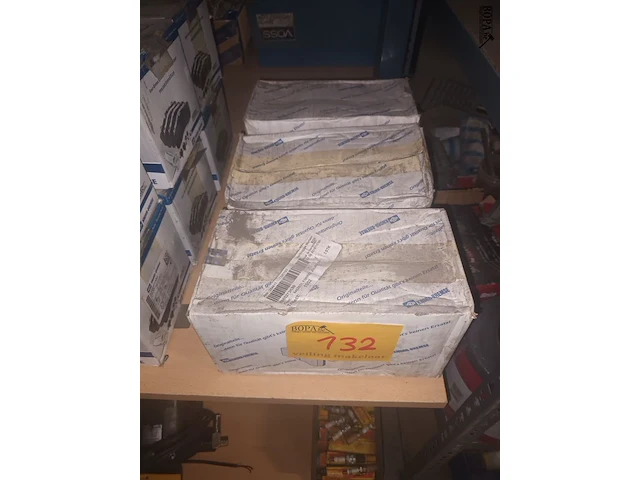 Lot 132 - brake pad set knorr-bremse. 3 stuks - afbeelding 2 van  3