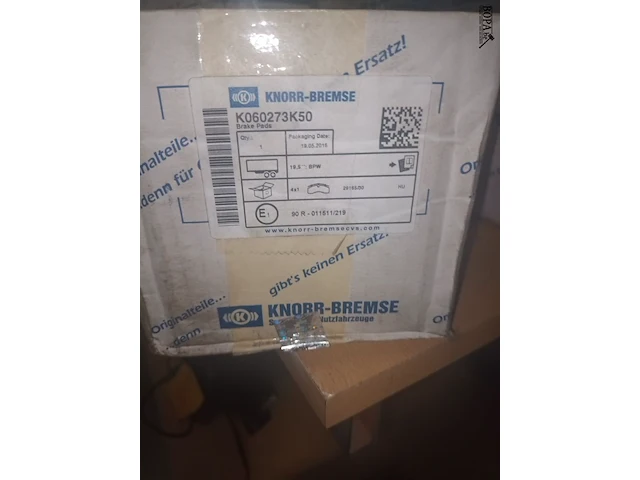 Lot 132 - brake pad set knorr-bremse. 3 stuks - afbeelding 3 van  3