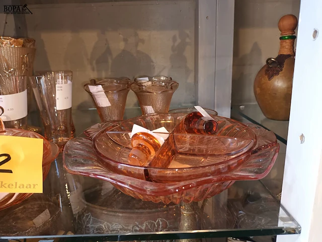 Lot 132 - glaswerk. 17 stuks - afbeelding 2 van  4