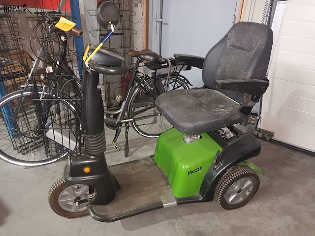 Lot 132 - scootmobiel mezzo 3 - afbeelding 2 van  5