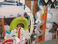 Lot 132 - wanddecoratie voor winkel. 18 stuks - afbeelding 1 van  4