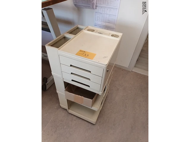 Lot 133 - bureau trolley elite - afbeelding 1 van  4