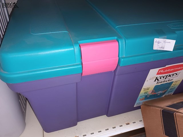 Lot 133 - koffer, haspel en wasmand. - afbeelding 2 van  4