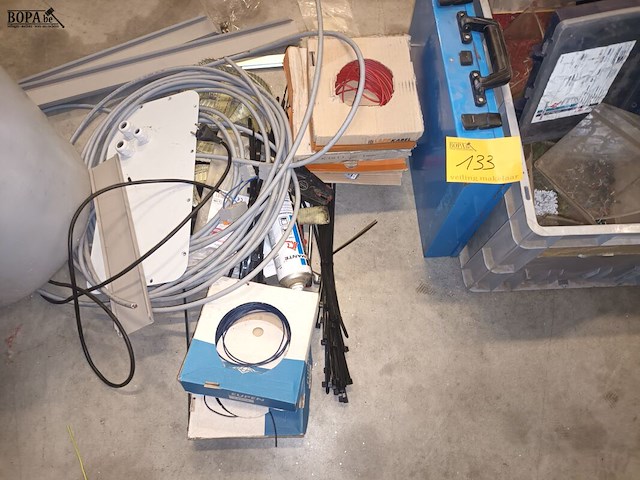 Lot 133 - lot diversen - afbeelding 2 van  4