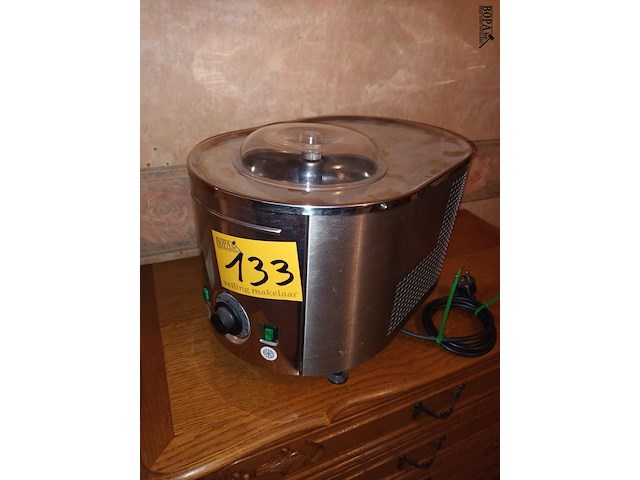 Lot 133 - roomijs machine musso - afbeelding 1 van  4