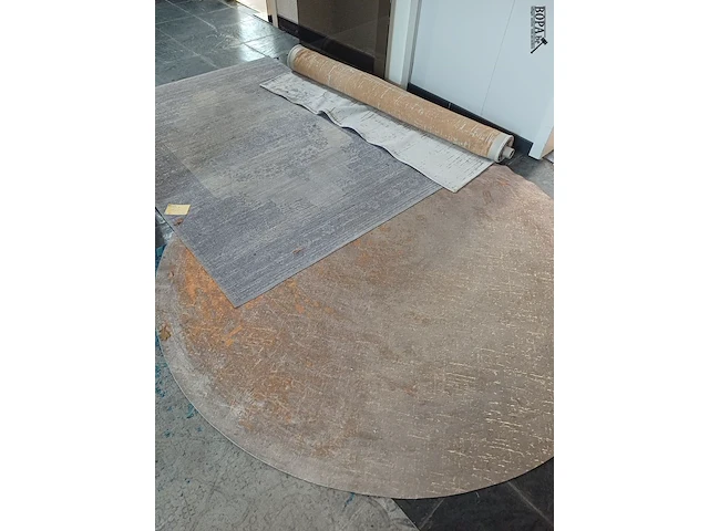 Lot 133 - tapijten. 3 stuks - afbeelding 1 van  2