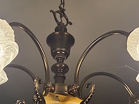 Lot 134 - luchter in koper met glazen kapjes - afbeelding 3 van  4