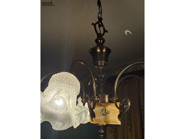 Lot 134 - luchter in koper met glazen kapjes - afbeelding 4 van  4