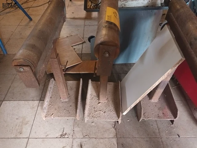 Lot 134 - roller stand. 3 stuks - afbeelding 4 van  4