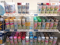 Lot 134 - spuitbussen verf. 141 stuks - afbeelding 1 van  4