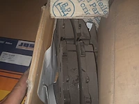 Lot 135 - brake pad kit. 2 stuks - afbeelding 2 van  3