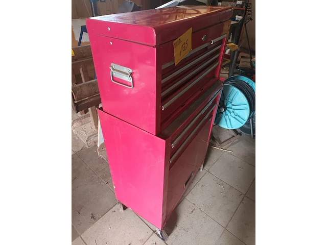 Lot 135 - materiaalkar - afbeelding 2 van  4