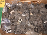 Lot 135 - rubbers en banden - afbeelding 2 van  3