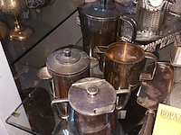 Lot 135 - tafeldecoratie en koffieset. 17 stuks - afbeelding 2 van  4