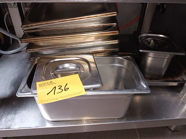 Lot 136 - gastronorm bakken. 14 stuks - afbeelding 1 van  3