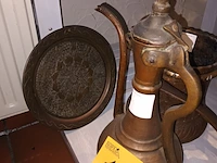 Lot 136 - koperwerk. 5 stuks - afbeelding 3 van  5