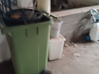 Lot 136 - lot vuilnisbakken - afbeelding 1 van  2