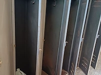 Lot 136 - metalen lockerkast - afbeelding 3 van  4
